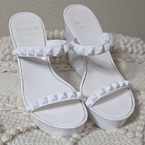 Original Carmen Sol White Studded Wedge Sandal Tonino Pumps, Size 8